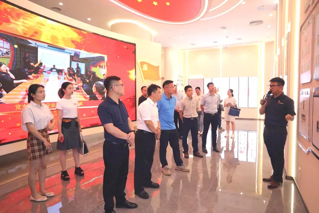 紅色中庭 | 市委組織部研究室到集團(tuán)講黨史，搭橋梁，促黨建