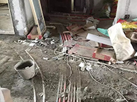 自裝，半個(gè)月沒(méi)有回來(lái)看工地，現(xiàn)在一看，我這房子還能要嗎？