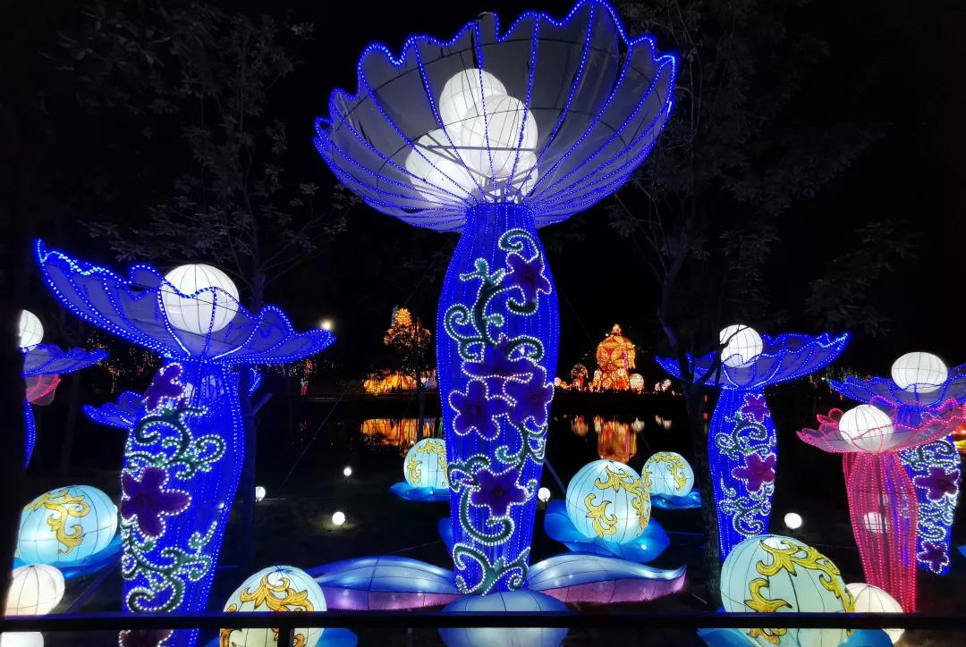 月色燈山滿江河| 裝飾公司和燈展的關系是？